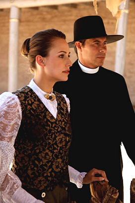 Danielle-Demski .com